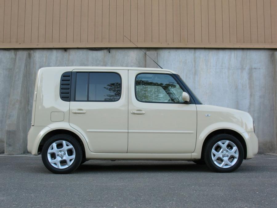  Nissan Cube 2008 года  (фото 21 из 61)